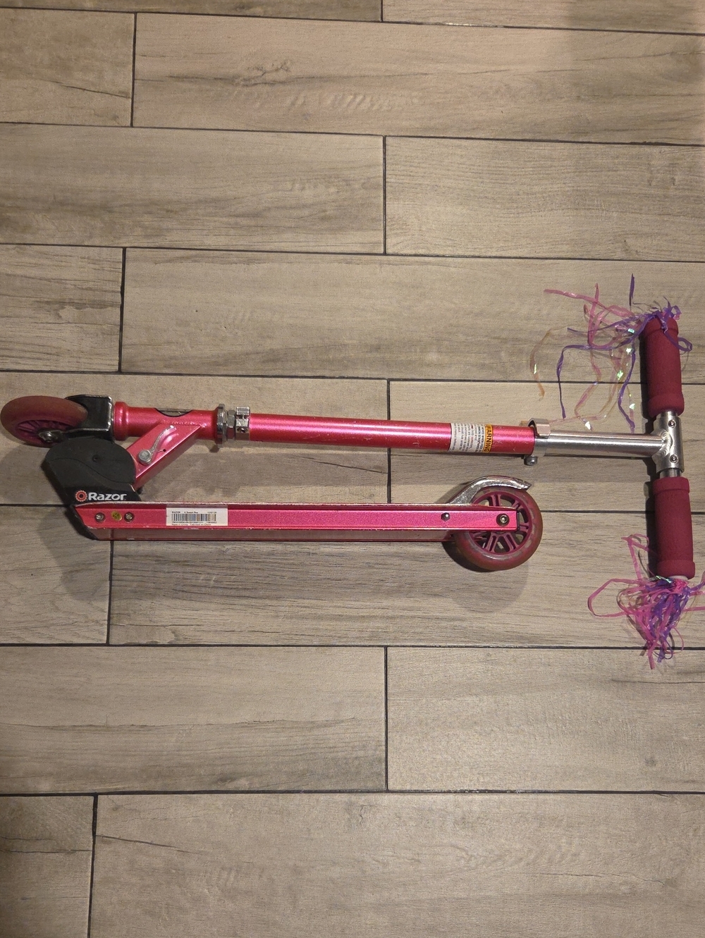 Razor Pink Folding Kick Scooter with Purple Streamers